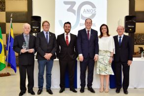 SIMMMEL realiza jantar de 30 anos de sua fundao e homenageia Fundadores e Ex-Presidentes