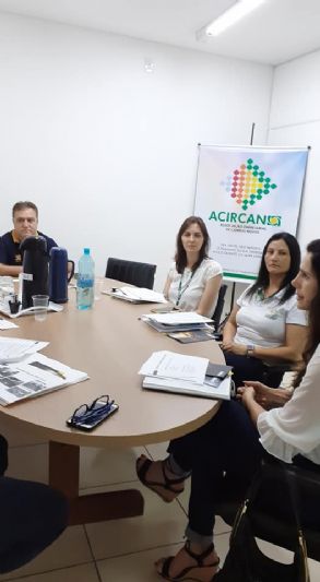 Projeto Indstria-Escola  apresentado na ACIRCAN em Campos Novos